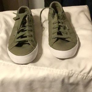 skechers with memory foam